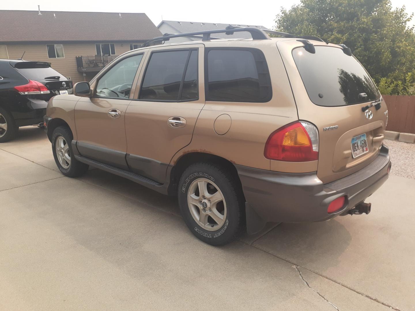 2003 Hyundai Santa Fe GLS (KM8SC73D93U) with an 2.7 V6 engine, Automatic transmission, located at 2015 Cambell Street, Rapid City, SD, 57701, (605) 342-8326, 44.066433, -103.191772 - CONSIGMENT VEHICLE CASH ONLY NO FINANCING CALL OR TEXT JEFF FOR MORE INFO 605-390-0478 - Photo#1